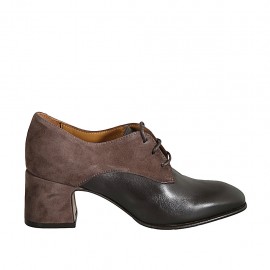 Damenderbyschuh mit Schnürsenkeln aus taupefarbenem Wildleder und braunem Leder Absatz 6 - Verfügbare Größen:  32, 33, 34, 42, 43, 44, 45, 46