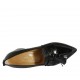Woman's moccasin shoe with tassels in black patent leather heel 5