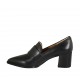 Woman's pointy loafer in black leather heel 5
