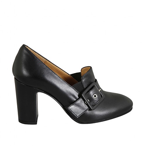 Woman's mocassin with elastics and buckle in black leather heel 8