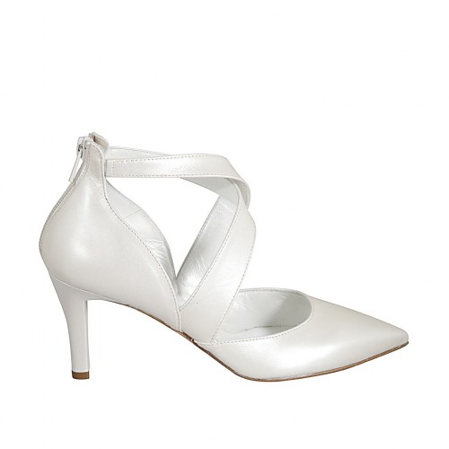 Woman's pump in pearled ivory leather with backside zipper and crossed straps heel 7