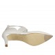 Woman's pump in pearled ivory leather with backside zipper and crossed straps heel 7