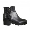 Woman's boot with zippers in black leather heel 5