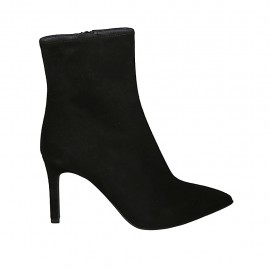 Woman's pointy ankle boot in black suede with zipper heel 8