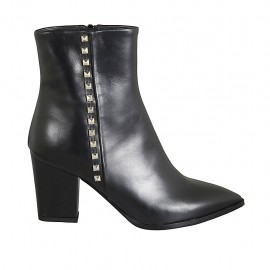 Spitze Damenstiefelette mit Reissverschluss und Nieten aus schwarzem Leder Absatz 7 - Verfügbare Größen:  32, 33, 34, 42, 43, 45, 46, 47