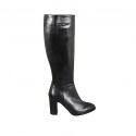 Woman's boot in black leather with zipper heel 8