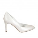Woman's pump in pearled ivory leather heel 8