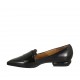 Woman's pointy loafer in black leather and patent leather heel 2