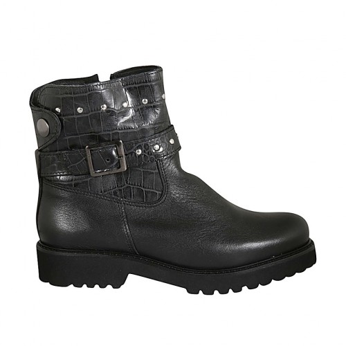 Damenstiefelette mit Reißverschluss, Schnalle, Druckknopf und Nieten aus schwarzem Leder und bedrucktem Leder Absatz 3 - Verfügbare Größen:  33, 34, 42, 43, 44, 45