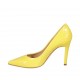 ﻿Woman's pointy pump in yellow patent leather heel 9