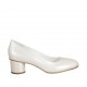 Woman's pump in ivory pearled leather heel 5